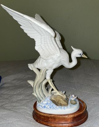 Rare Porcelain Andrea By Sadek White Heron 9” With Wooden Stand