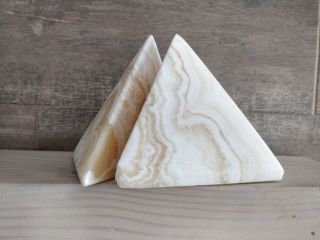 Vintage 4.  5 Lb Natural Marble Onyx 5 " Pyramid Bookends Matching Pair Cream White