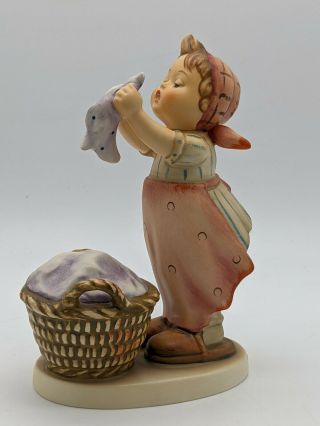 Goebel Hummel " Wash Day " Figurine 321 Tmk6 West Germany Girl Washing Laundry
