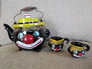 Vintage Thames Redware Happy Clown Face Teapot/measuring Cups Hand Painted 