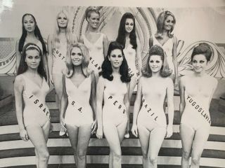 1969 Vintage Press Photo Miss Universe Pageant Swimsuit Pinup Sexy Pretty Women