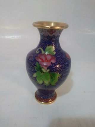 Vintage Chinese Decor Cloisonne Enamel Brass Floral Blue 5.  25 " Vase Exquisite
