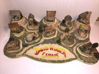 1992 David Winter Cameos Diorama Bright 12 Cottages Houses And Base Complete Set