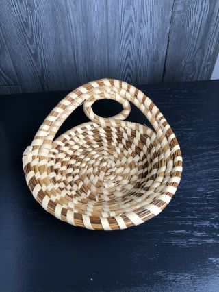 Charleston South Carolina Gullah Sweetgrass 7 1/4” Loop Handle Basket Folk Art