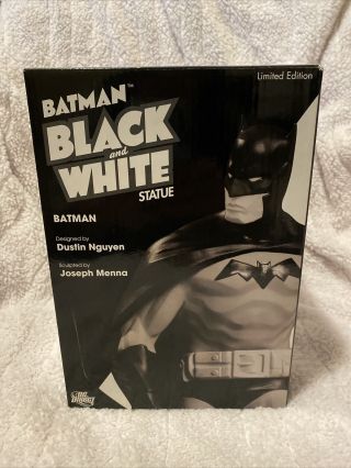 Dc Comics Batman Black & White Dustin Nguyen Statue 0008 Of 4000 Nb