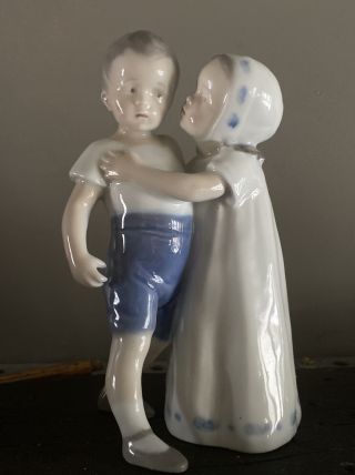 1948 - 51 Bing & Grondahl B&g Denmark Boy & Girl Love Refused 1014 Figurine