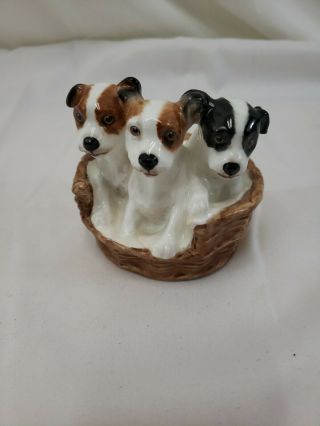 Royal Doulton England Bone China Figurine 3 Terrier Puppies In Basket Hn2588