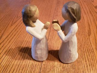 Willow Tree Figures,  Sisters By Heart,  2 - Piece 26023 W/box - Susan Lordi