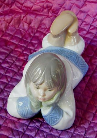 Lladro Nao Figurine 1298 " Dreaming On The Ice " Eskimo Girl 7.  5 " X 4 "