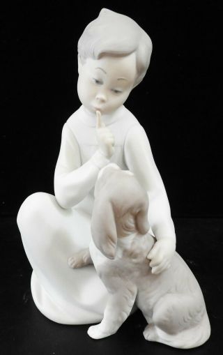 Retired Lladro Figurine Boy With Dog " Quiet " 4522 Matte Finish Made In Spain