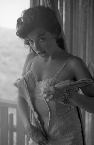 1950s Mario Casilli Negative,  Sexy Pin - Up Girl Betty Peters,  Cheesecake,  T245648