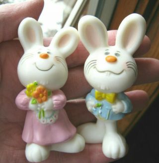 1977 Hallmark Spring Easter Merry Miniatures Barnaby & Bernadette Bunnies Set/2
