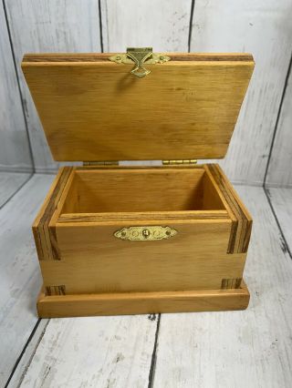 Small Wooden Hand Crafted Keepsake Box With Clasp Approx 5 X 3
