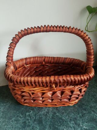 Gorgeous Vintage Woven Wicker Rattan Handmade Basket W/ Handle Quality