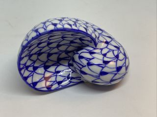 Andrea By Sadek Herend Style Blue And White Fishnet Design Porcelain Seashell
