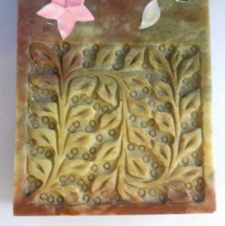 Hand Carved Soapstone Trinket Box w Inlaid Stone,  Shell,  Mother of Pearl 3