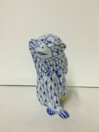 Andrea By Sadek Blue & White Porcelain Ceramic Fishnet Monkey Figurine - 5.  5 "