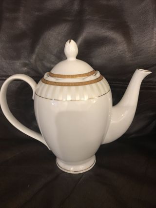 Vintage Bavaria White Josephine Porcelain Coffee/tea Pot With Gold Trim