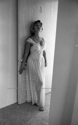 1950s Negative - Sexy Blonde Pinup Girl Brigitte Baum - Cheesecake T279978