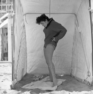 1950s Negative - Busty Pinup Girl Gigi Frost In Beach Tent - Cheesecake T279870