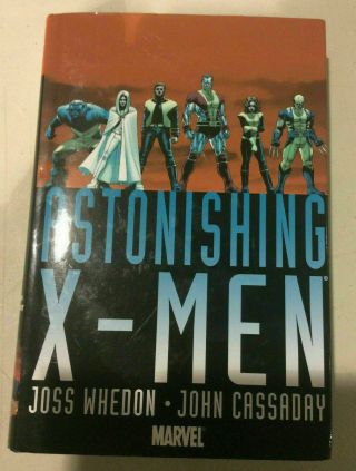 Astonishing X - Men - Marvel Omnibus By Astonishing [hardcover]
