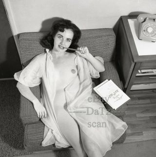 1950s Negative - Sexy Nude Brunette Pin - Up Girl Beth Kummer - Cheesecake T277872