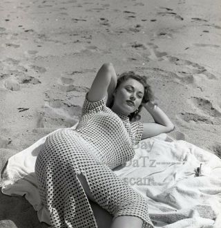 1950s Negative - Sexy Brunette Pinup Girl Donalda Jordan - Cheesecake T276932