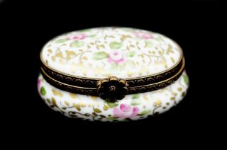 Limoges Peint Main Hand Painted Floral France Porcelain Small Oval Trinket Box