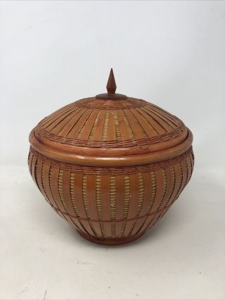 Vintage Woven Wicker Lidded Basket Storage Rattan Mid Century Modern Boho Chic