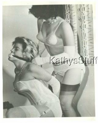Risque Bdsm Photo I_1644 Woman In Lingerie Tying Other Up From Behind