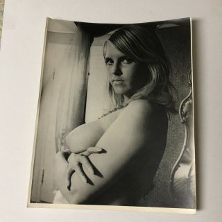 Vintage Photo Nude Fine Art Pin Up Girl 8 X 10 Tight Body Perky Pc241