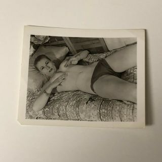 Vintage Photo 1950s Fine Art Nude Pin Up Girl 4 X 5 Tight Body Perky Dg190