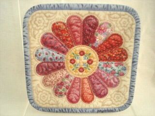 Bradex Cherished Traditions 5 Dresden Plate Quilt Mary Ann Lasher 1995