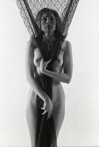 9947 35mm Negative Pin Up Model Nude Posing Figure Study 1969 Beauty
