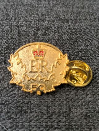 Queen Elizabeth Ii Golden Jubilee 50th Anniversary Er Canada Pin Lapel