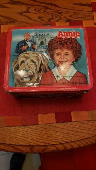 Vintage 1981 Aladdin Little Orphan Annie Lunchbox Metal Tin Lunch No Thermos