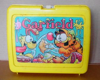 Vintage 1978 Garfield & Odie By Jim Davis Yellow Plastic Lunch Box