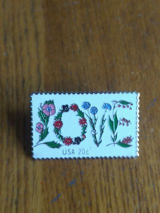 Vintage 1982 - Love Usa 20 - Cent Usps Postage Stamp Lapel Pin Pinback
