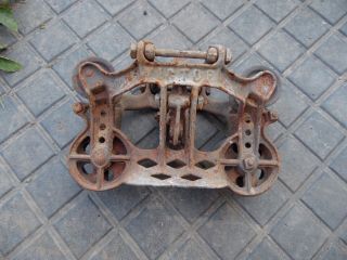 Antique Victor Hay Trolley Barn Pulley Cast Iron Farm Tool Carrier Unloader
