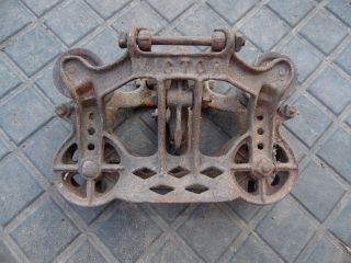 Antique Victor hay trolley barn pulley cast iron farm tool carrier unloader 2