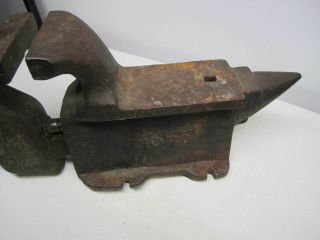 Antique Vintage American Scale Co.  Blacksmith Anvil Bench Vise 2