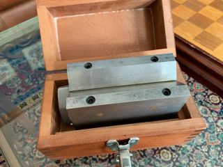 Vintage Tools BROWN & SHARPE Magnetic V - Block. 3