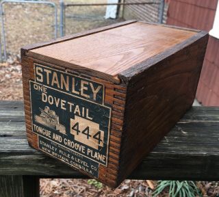 Stanley No.  444 Dovetail Plane Wood Box With Picture Label
