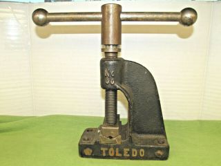 Vintage Toledo No.  00 Pipe Vise / Well Digger Vise - Made In Usa - Smoothly