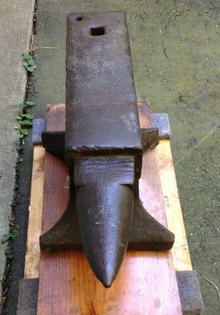 Antique Anvil 249 lbs (Made in England) 3