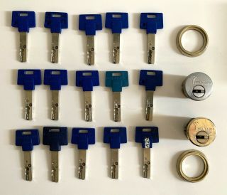 Mul - T - Lock Locks With 15 Keys