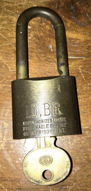 Antique Wb I.  D.  B.  R.  Brass Lock And (2) Keys Department Of Reclamation