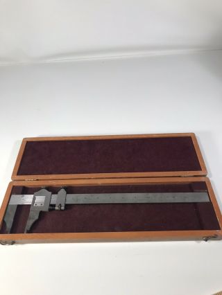 The L.  S Starrett Co.  No.  122 Vintage Caliper Micrometer Wooden Case 13”