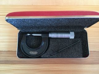 L.  S.  Starrett Co Vintage Micrometer No.  210 - A Caliper With Case