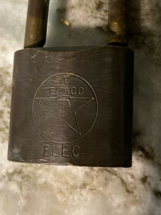 Old brass Texaco Oil Company BW logo padlock lock 2